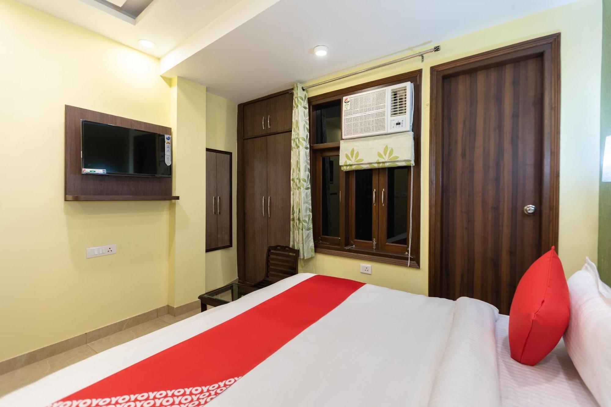 Super Oyo Hotel O Red Stone Inn Ню Делхи Екстериор снимка